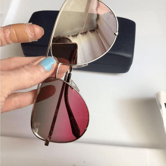 NEW ! Rare Quay Australia High Key Silver Frame with Pink Tint Sunglasses main image 6
